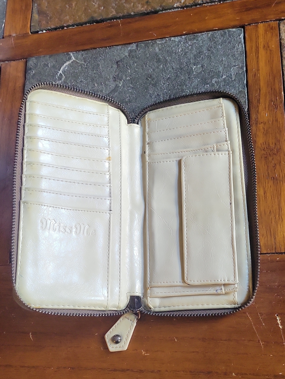 Miss Me Wallet - Picture 3 of 7